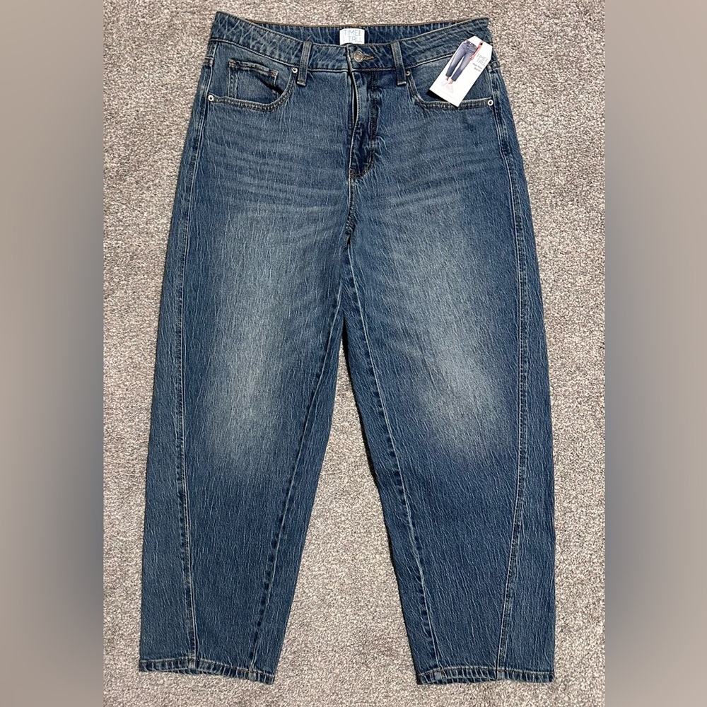NWT Barrel Jeans